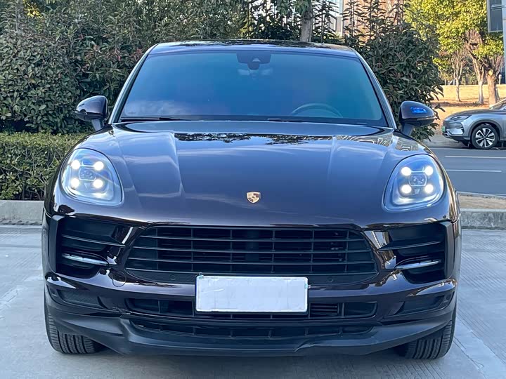 Porsche Macan 2018 Macan 2.0 T — фото 2
