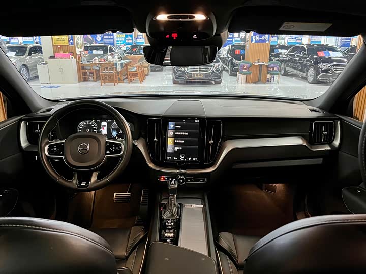 Volvo XC60 2020 T 5 4 WD — фото 13