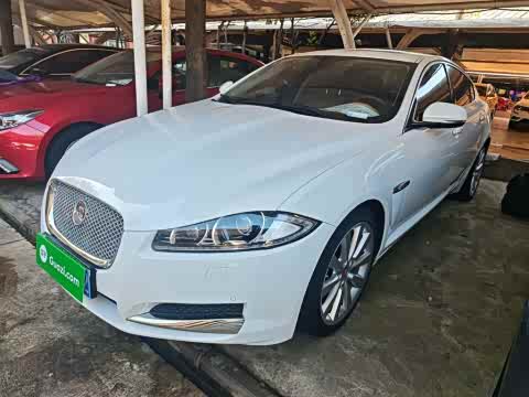 Jaguar XF 2015 XF 2.0 T — фото 28