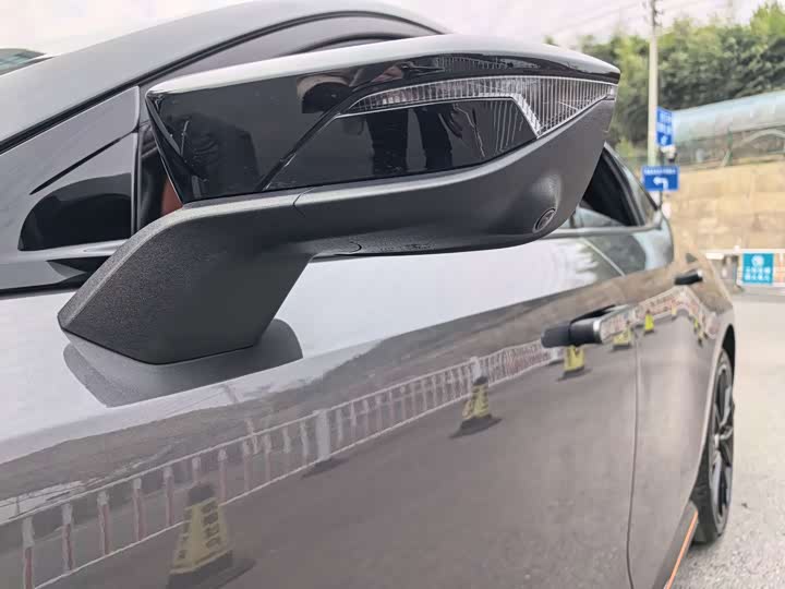 Changan UNI-V 2023 1.5 T — фото 13