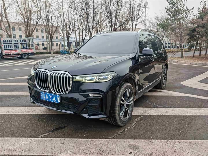 BMW X7 2021 x Drive 40i M — фото 20