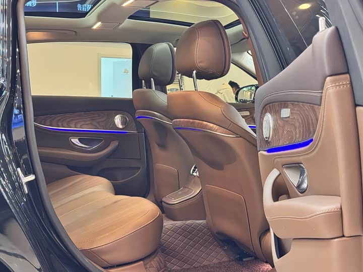 Mercedes-Benz E-Class 2023 E 300 L — фото 13