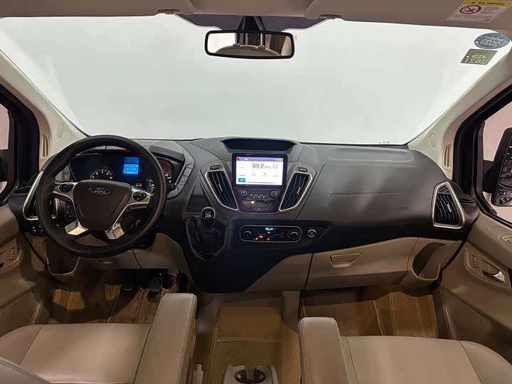 Ford Tourneo — фото 9