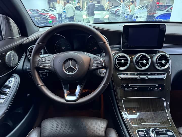 Mercedes-Benz GLC 2018 GLC 260 4 MATIC Luxury — фото 11