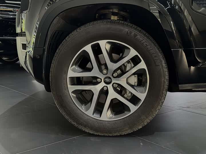 Land Rover Defender — фото 20