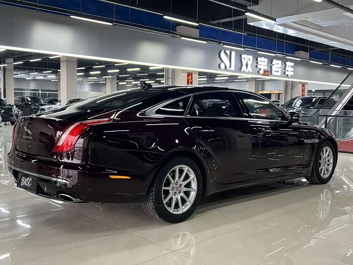 Jaguar XJ 2016 XJL 2.0 T 2 WD — фото 11