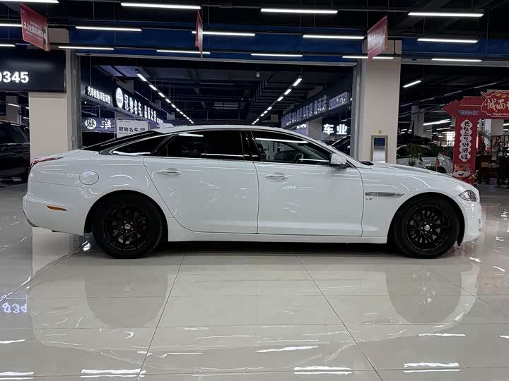Jaguar XJ 2016 XJL 3.0 SC 2 WD — фото 5