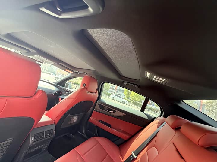 Jaguar XEL 2023 2.0 T 250 PS R-DYNAMIC S — фото 6
