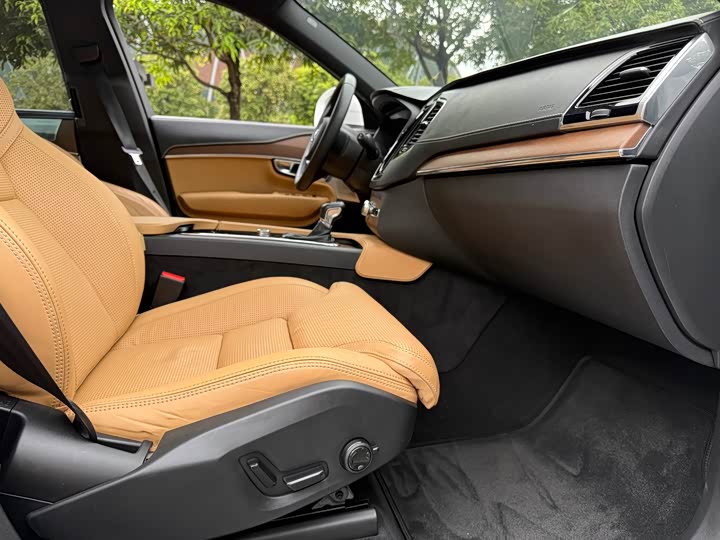 Volvo XC90 2015 T 6 7 — фото 11