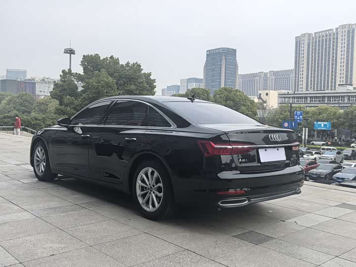 Audi A6L 2021 40 TFSI — фото 8