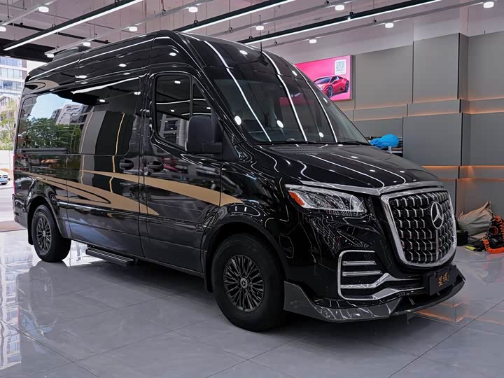 Mercedes-Benz Sprinter 2024 2.0 L AT — фото 4