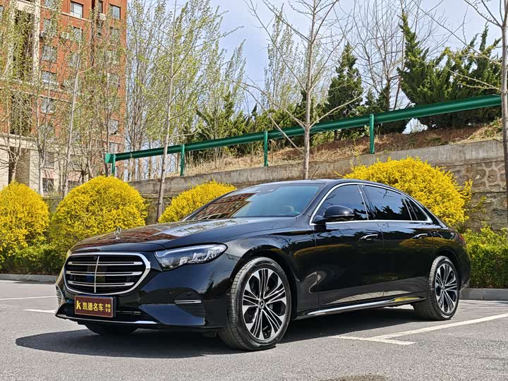Mercedes-Benz E-Class 2026 E 300 L Luxury — фото 1