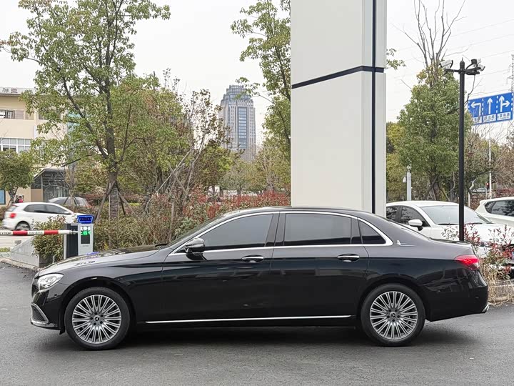 Mercedes-Benz E-Class E 300 L люкс — фото 2