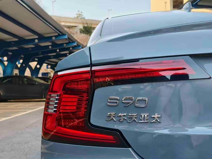 Volvo S90 Hybrid 2022 T 8 E Hybrid — фото 18