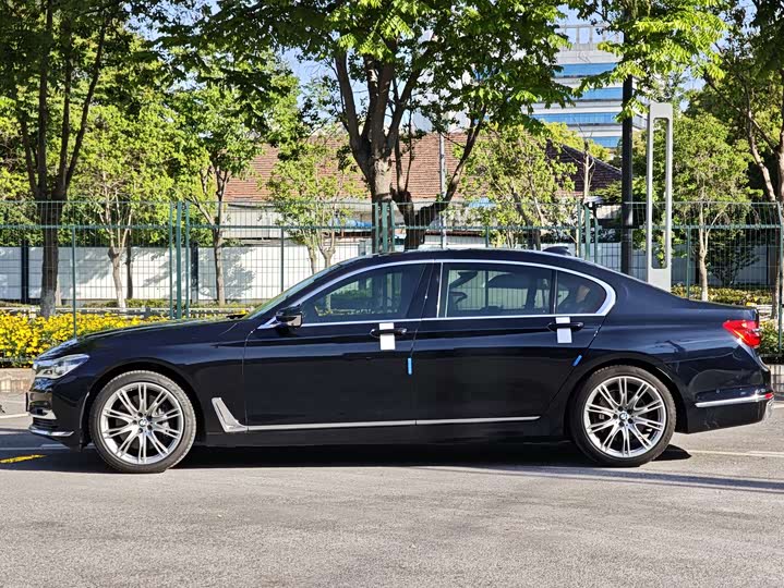 BMW 7-Series 2017 750 Li x Drive — фото 7