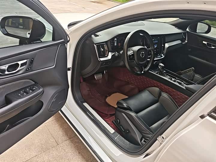 Volvo S60 2021 T 4 — фото 16