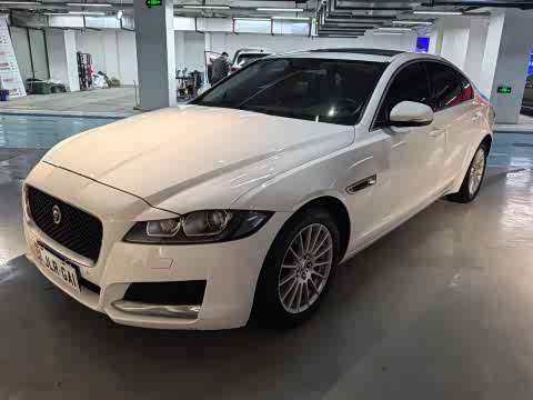 Jaguar XF 2016 XF 2.0 T 2 WD — фото 10