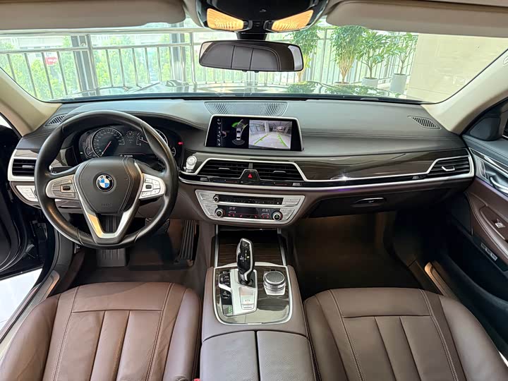 BMW 7 Series 730Li продвинутая — фото 5