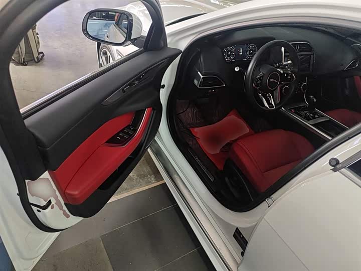 Jaguar XEL 2022 2.0 T 250 PS R-DYNAMIC S — фото 12