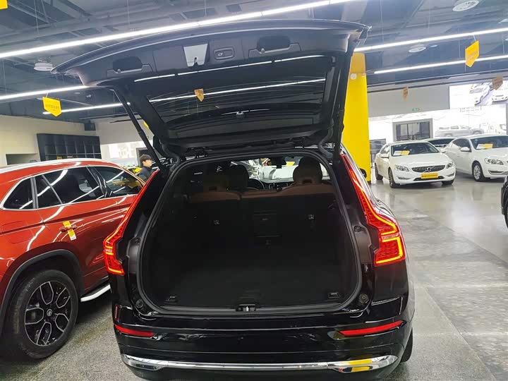 Volvo XC60 2024 B 5 4 WD — фото 18