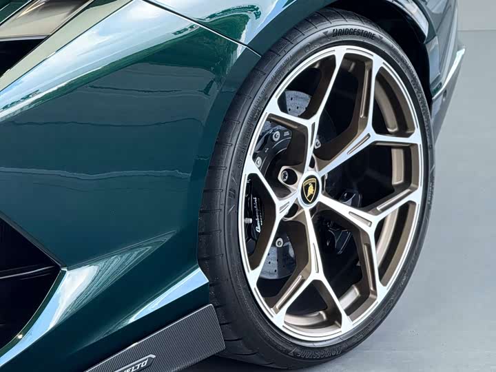 Lamborghini Revuelto 2023 6.5 L PHEV — фото 5