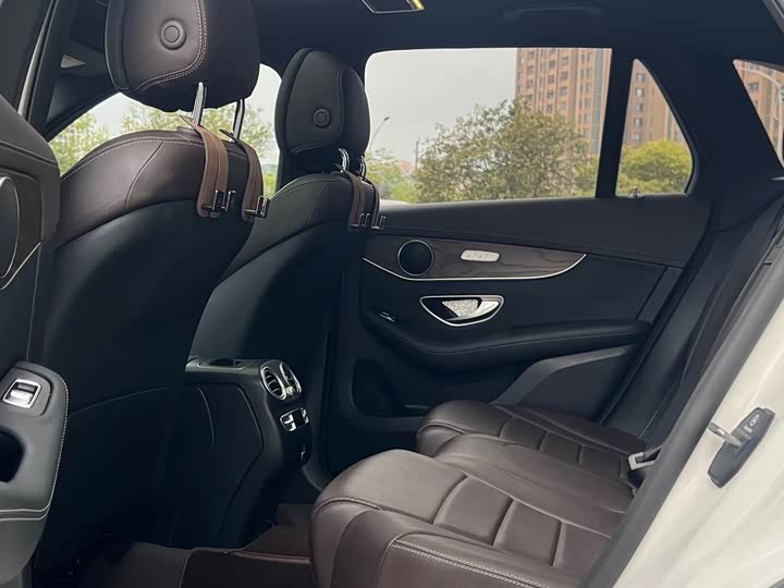 Mercedes-Benz GLC 2022 GLC 260 L 4 MATIC Luxury — фото 7
