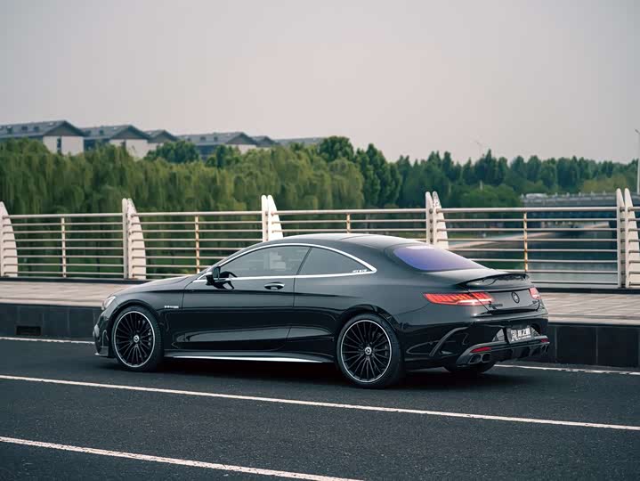 Mercedes-Benz S-Class 2018 AMG S 63 4 MATIC+ Coupe — фото 6