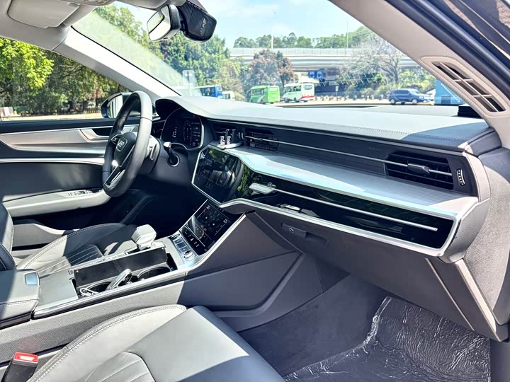 Audi A6L 2023 45 TFSI — фото 11