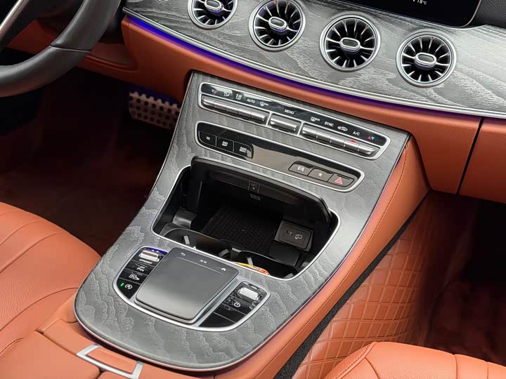 Mercedes-Benz CLS 2023 CLS 300 Luxury — фото 11