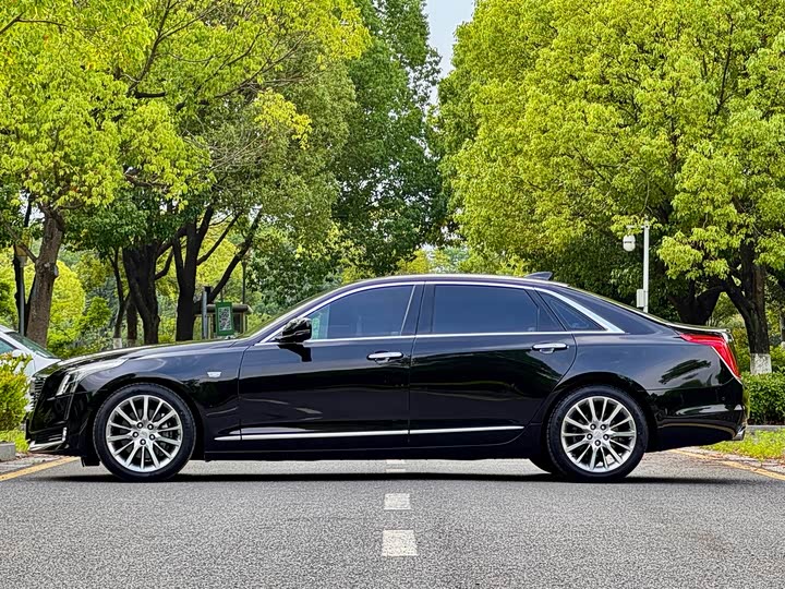 Cadillac CT6 2017 40 T — фото 20