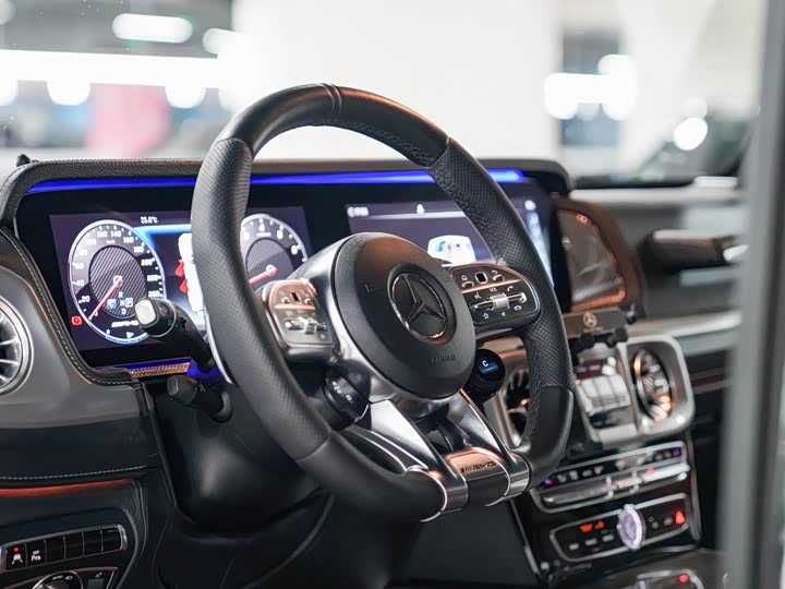 Mercedes-Benz G-Class 2019 AMG G 63 — фото 8