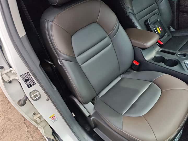 Trumpchi GS4 2017 235 T AT 2 WD — фото 25