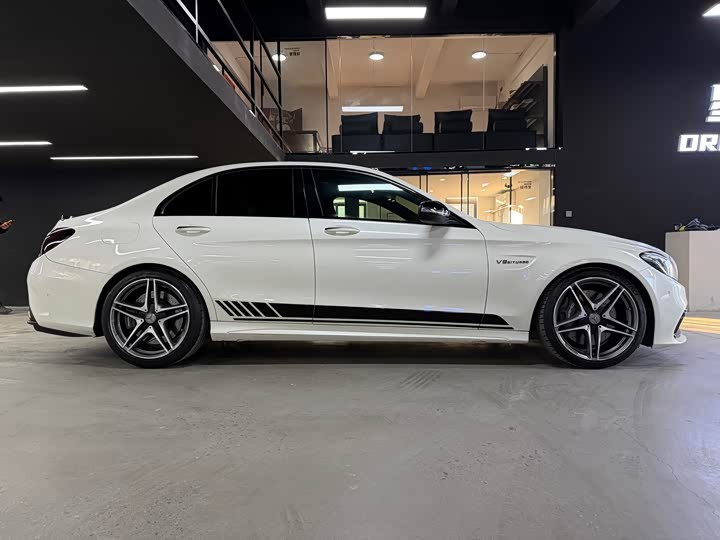 Mercedes-Benz C-Class 2015 AMG C 63 — фото 10