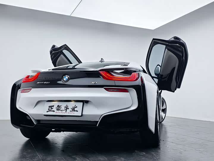 BMW i8 2014 Standard — фото 14