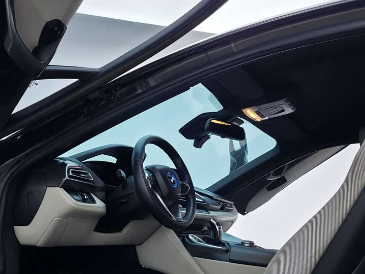 BMW i8 2014 Standard — фото 11