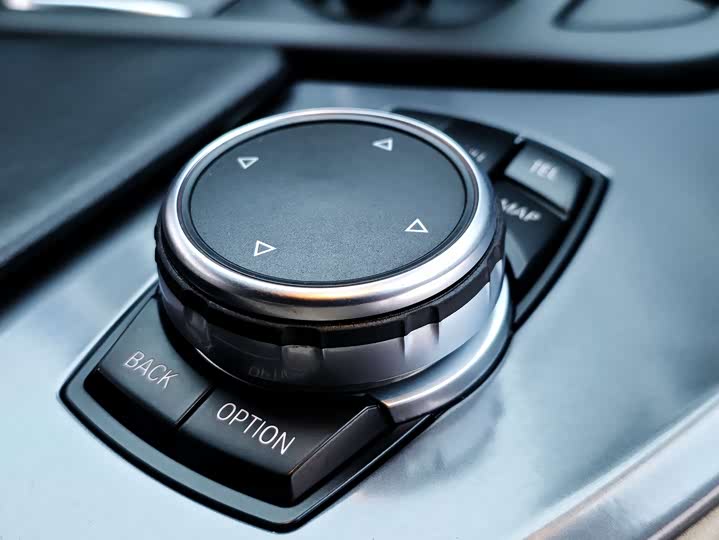 BMW i8 2014 Standard — фото 41