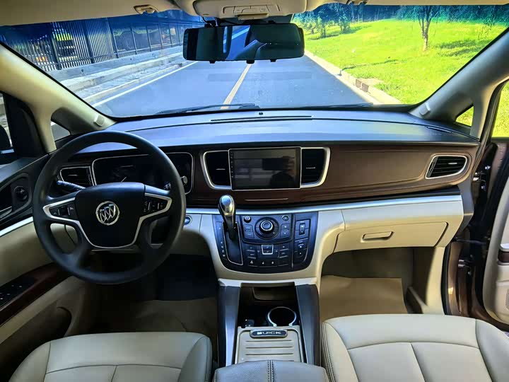 Buick GL8 28T комфорт VI — фото 17