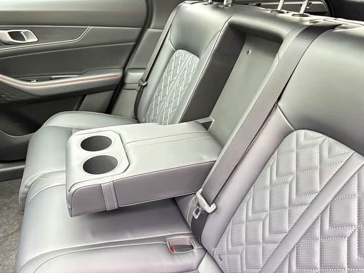 Changan UNI-K 2021 2.0 T Premium — фото 14