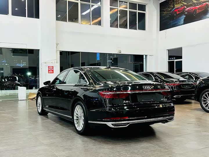 Audi A8 2018 A 8 L 55 TFSI quattro — фото 3