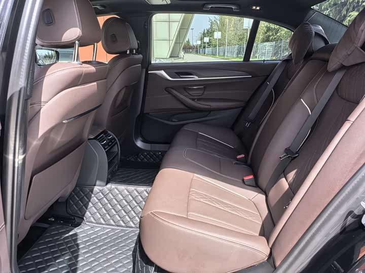 BMW 5-Series 2022 530 Li Leading M — фото 6