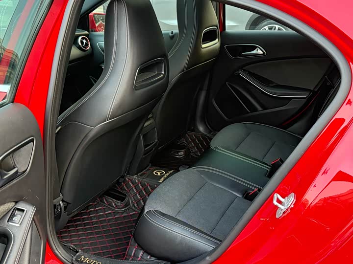 Mercedes-Benz A-Class 2016 A 200 — фото 8