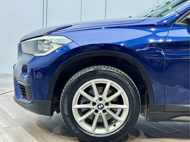 BMW X1 2019 s Drive 18 Li — фото 28