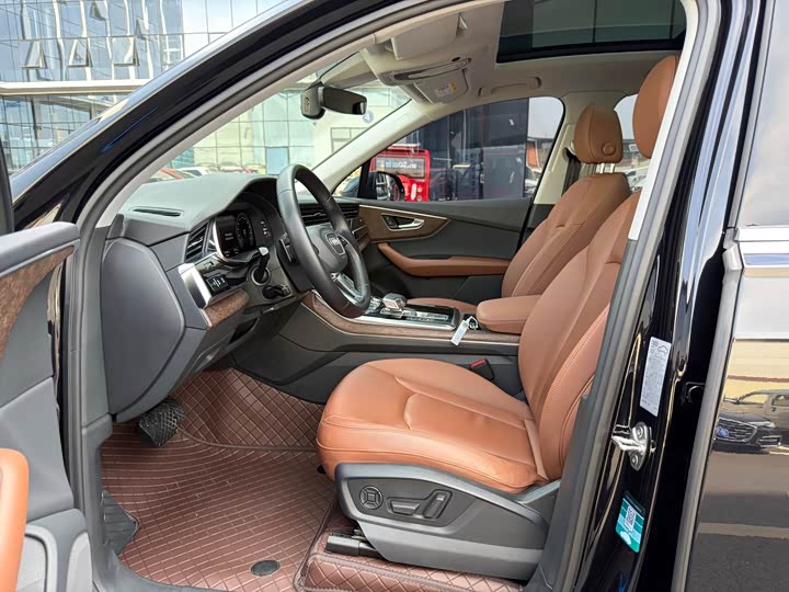 Audi Q7 2021 45 TFSI quattro S line Sport — фото 4