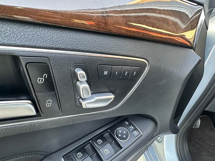 Mercedes-Benz E-Class рестайлинг E 260 L — фото 3
