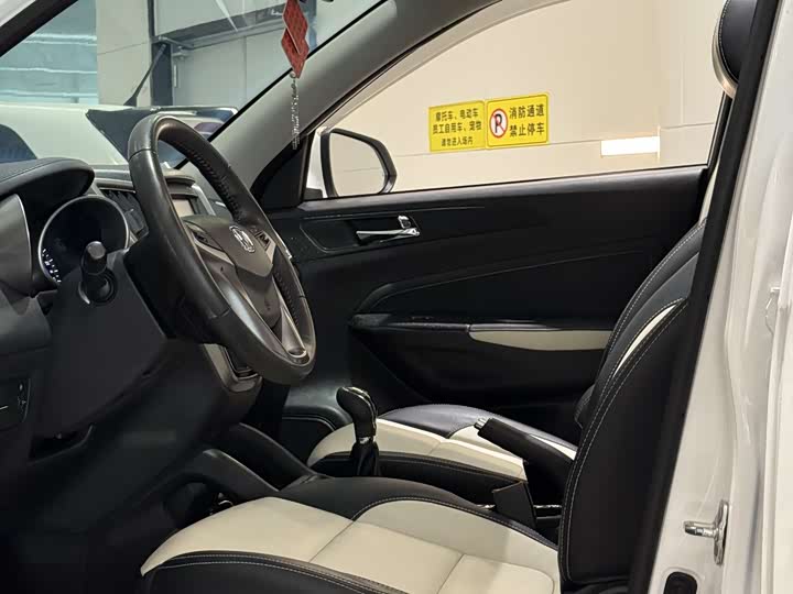 Changan CS35 2017 1.6 L MTLuxury — фото 3