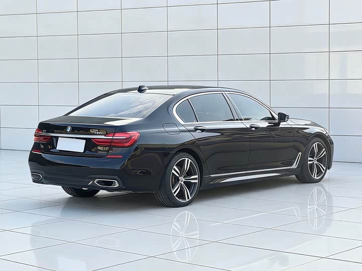 BMW 7-Series 2018 740 Li x Drive M — фото 9