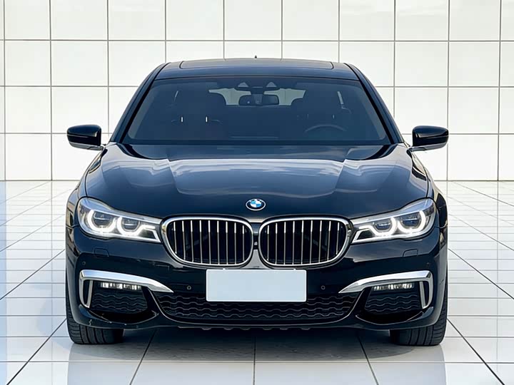 BMW 7-Series 2018 740 Li x Drive M — фото 2