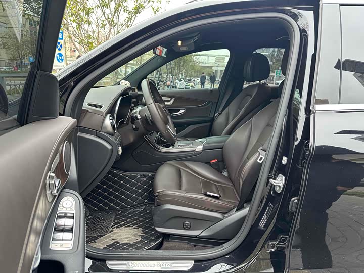 Mercedes-Benz GLC 2022 GLC 300 L 4 MATIC — фото 5