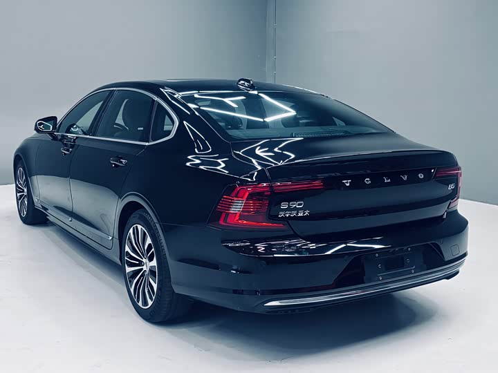 Volvo S90 2025 B 5 — фото 3
