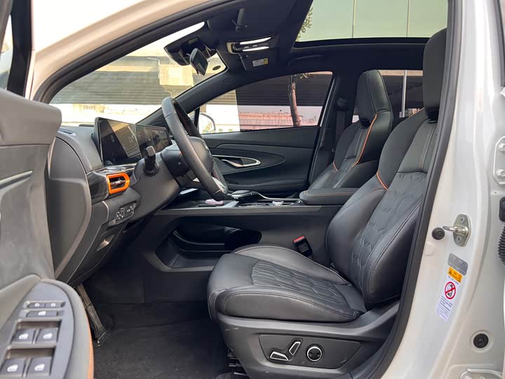 Changan UNI-T 2022 1.5 T Flagship — фото 19